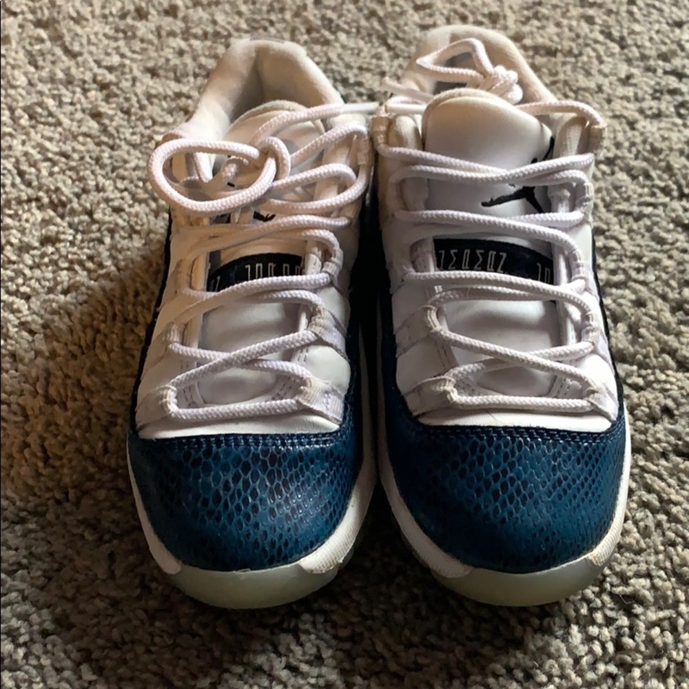 Retro Jordan 11 - Picture 2 of 3